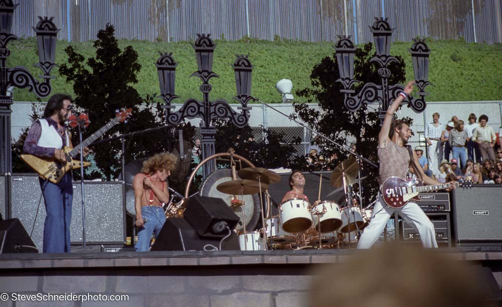 送料無料 店舗 The -01 10-10-76 CA Oakland, Coliseum, Oakland – Who 芸術写真
